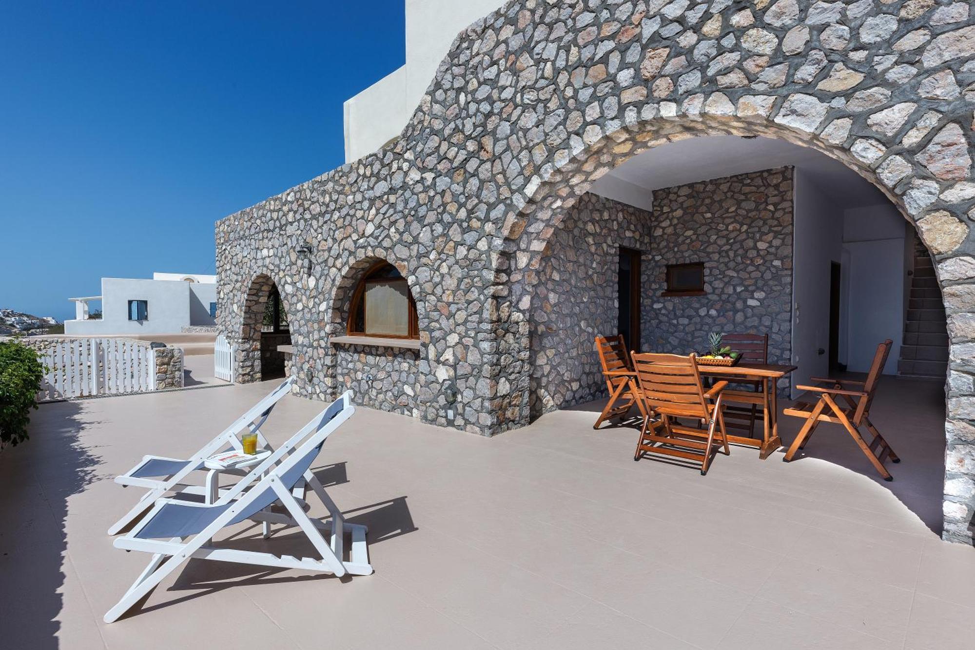 Zatrikion Santorini Villas Pyrgos Kallistis Exterior foto