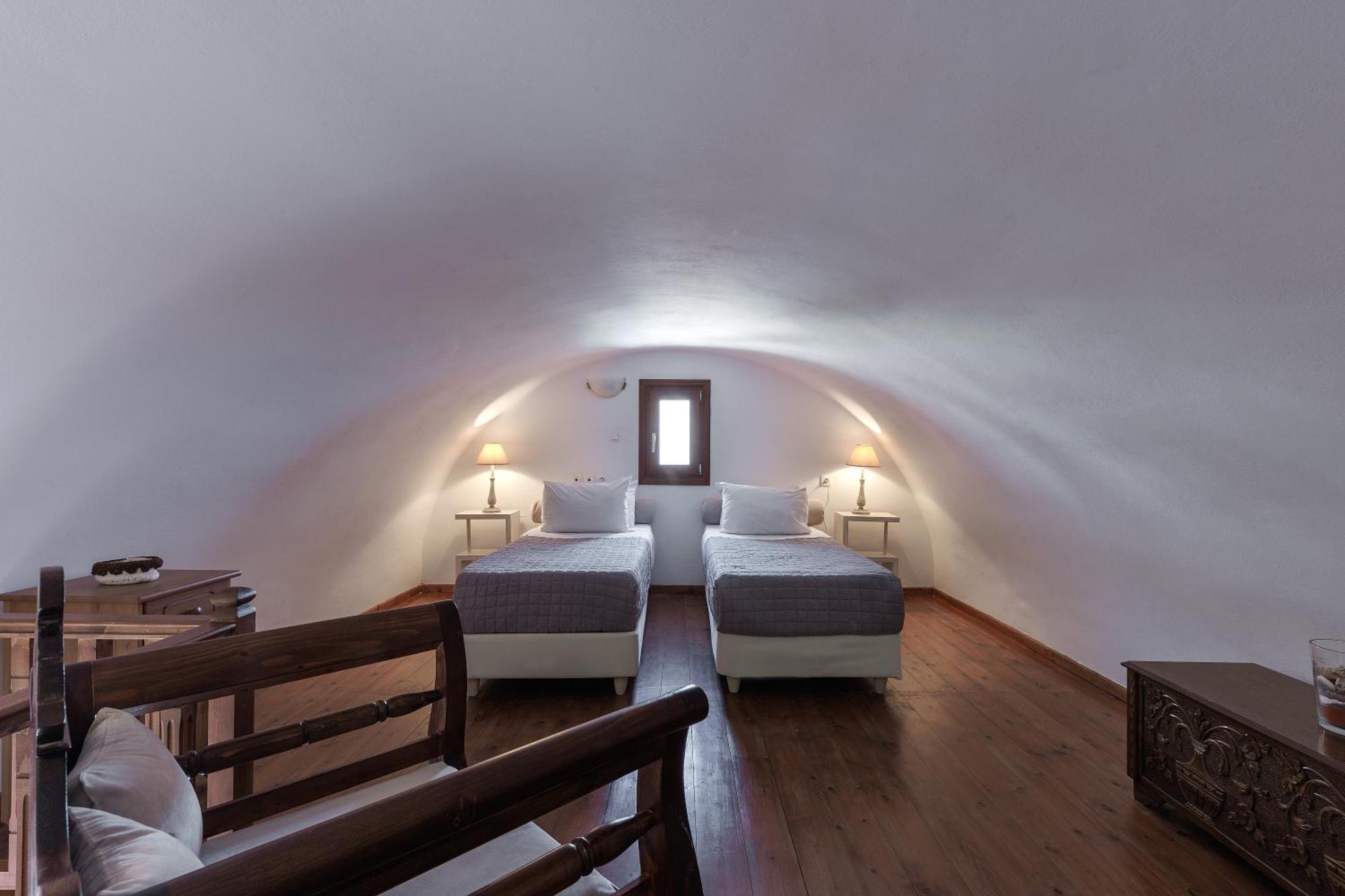 Zatrikion Santorini Villas Pyrgos Kallistis Habitación foto