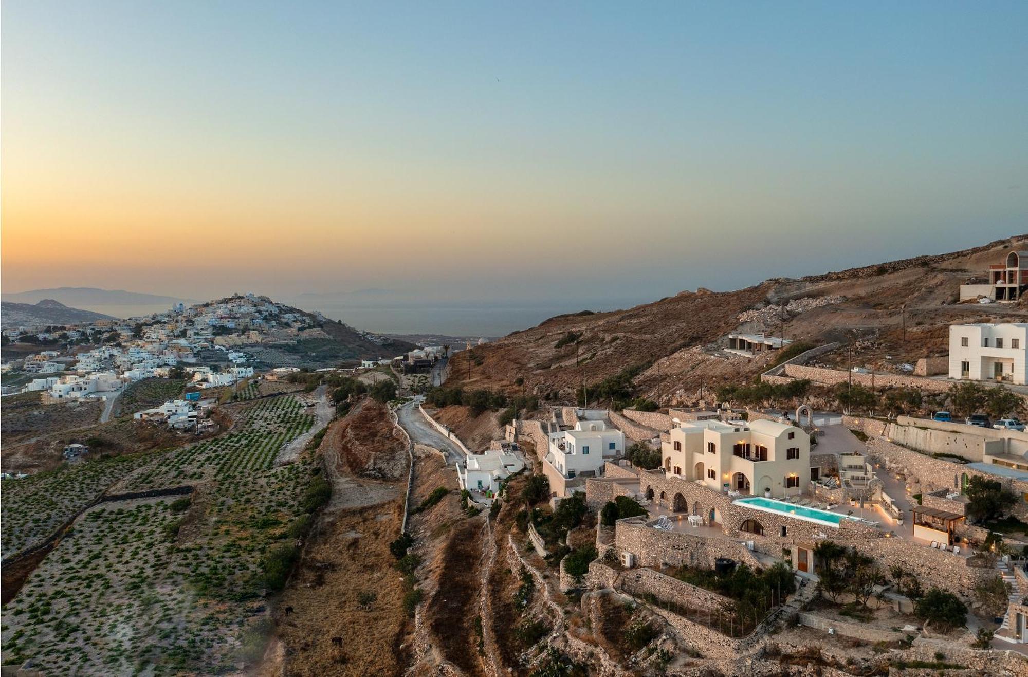 Zatrikion Santorini Villas Pyrgos Kallistis Exterior foto